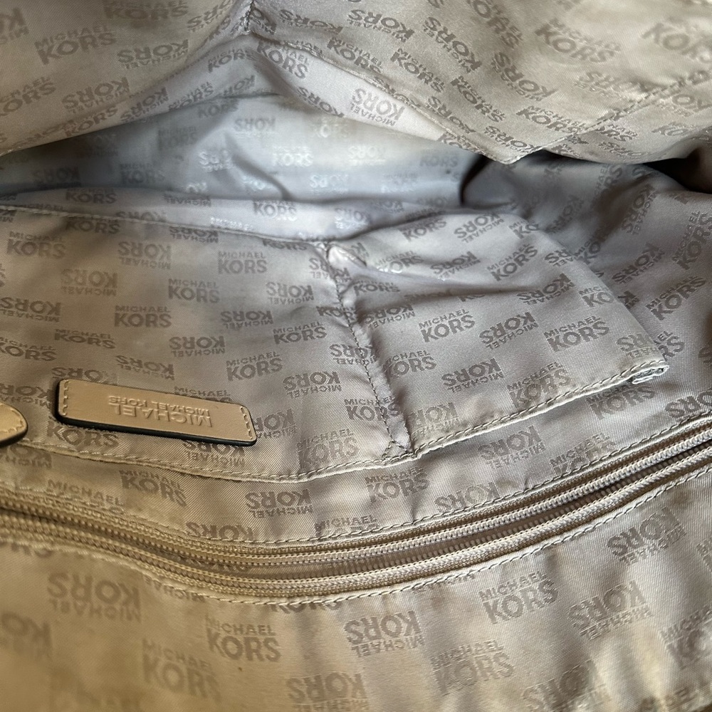 Michael Kors Creme Color Tote - Picture 8 of 10